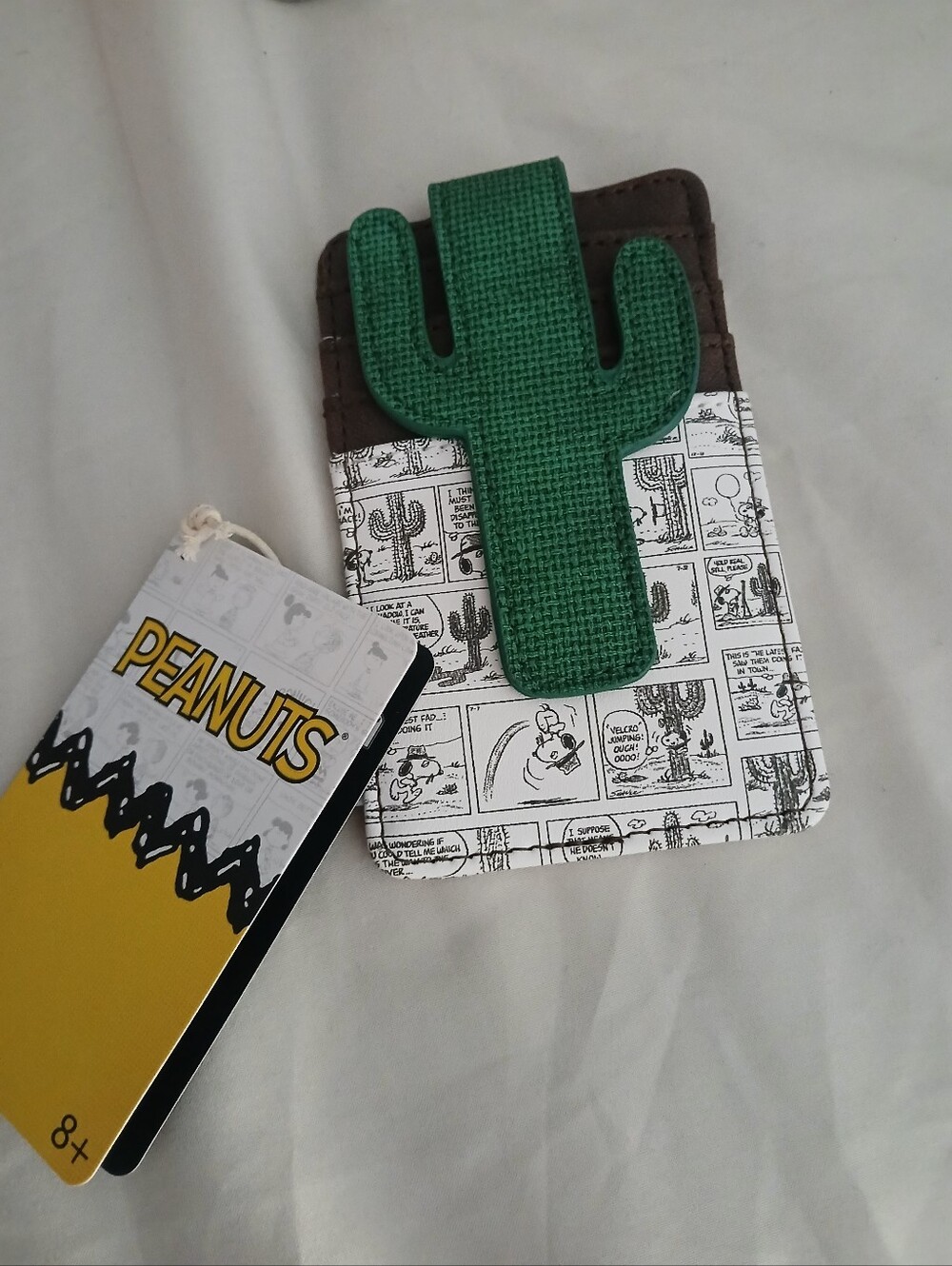 LOUNGEFLY PEANUTS SNOOPY CARDHOLDER